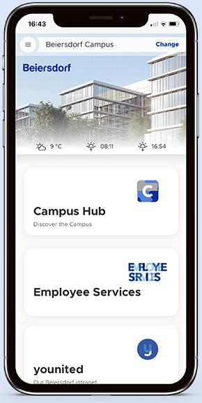 Smart phone with Campus app (photo)