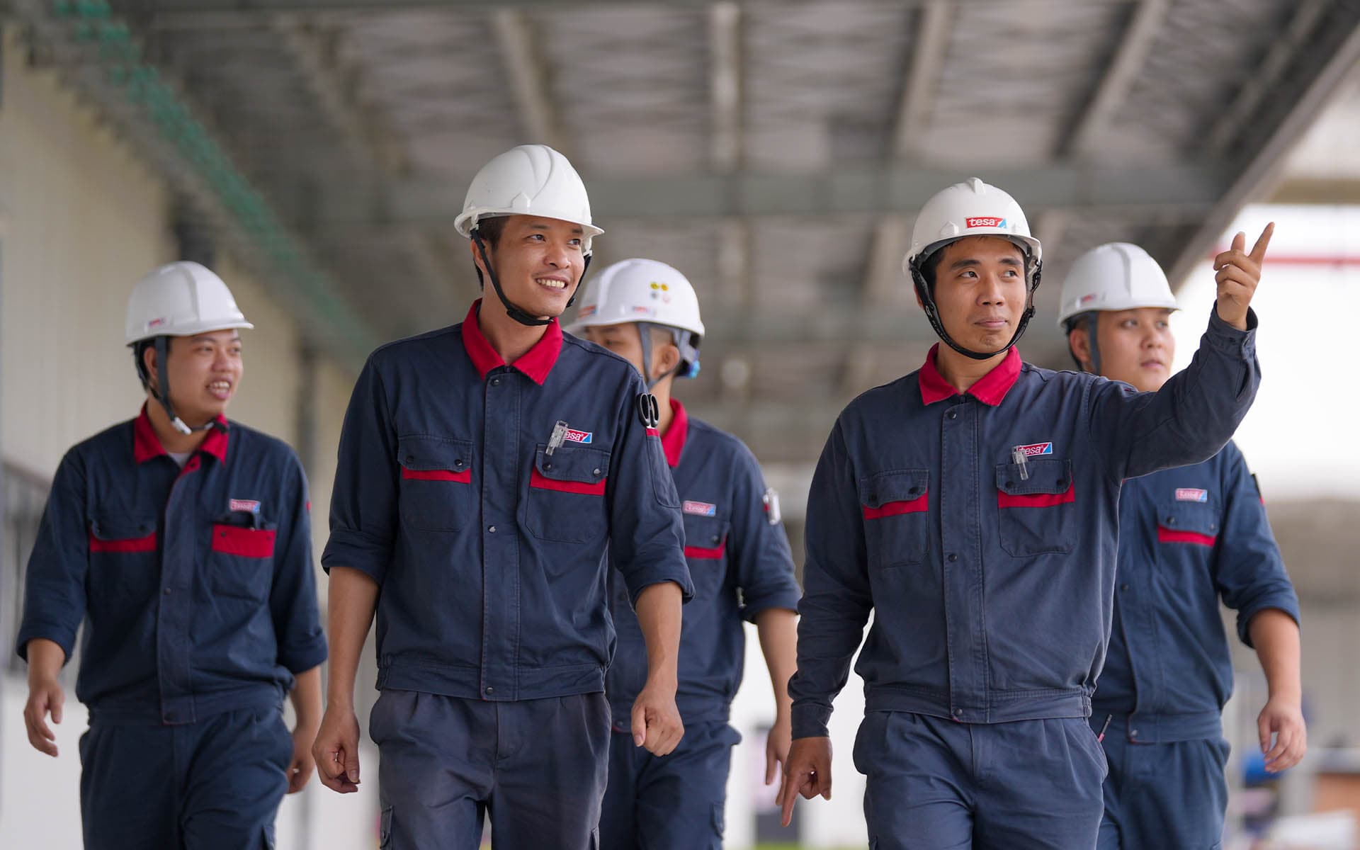 Employees at tesa site Haiphong (photo)